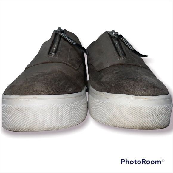 Madden Girl Chunky Slip-On Flats Size: 9.5 - Picture 7 of 9